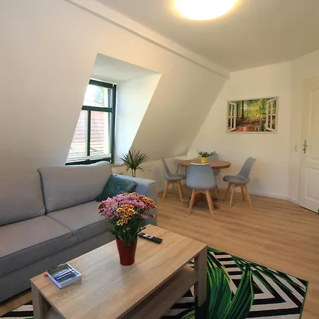 Lori Monteurszimmer Wlan Tv *