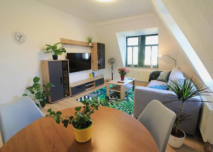 Lori Monteurszimmer Wlan Tv Drezno